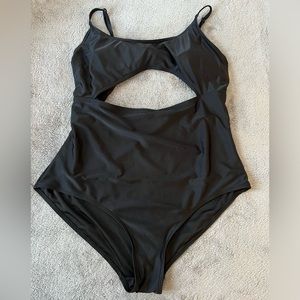 🖤 Black Swimsuit - OnePiece